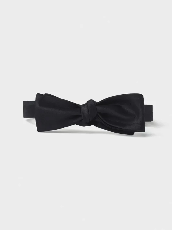 The Black Tux Neckwear*Black Satin Straight Bow Tie